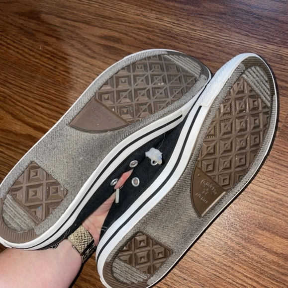 Converse - Picture 3 of 4